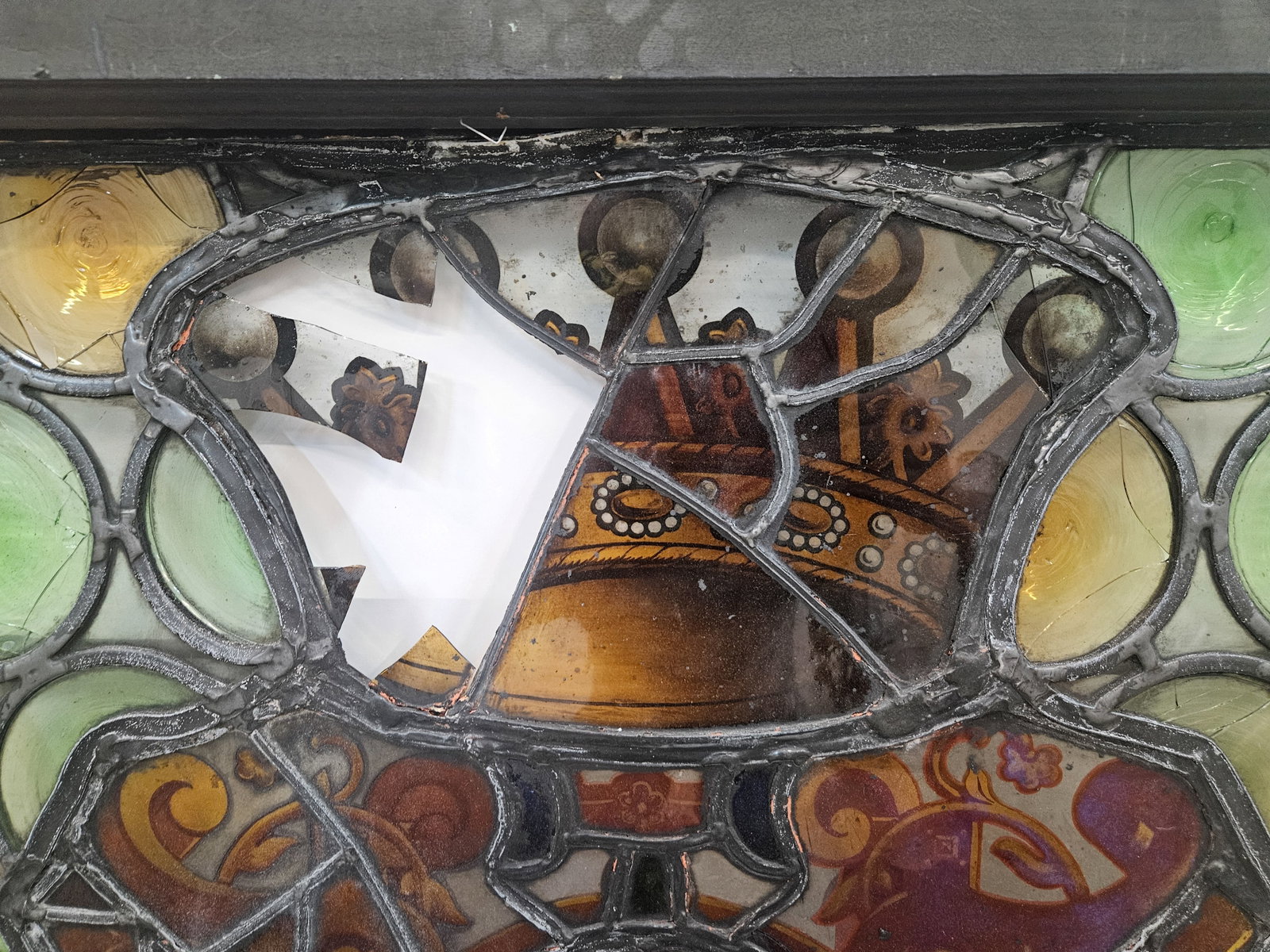 STAINED GLASS WINDOW - 3
