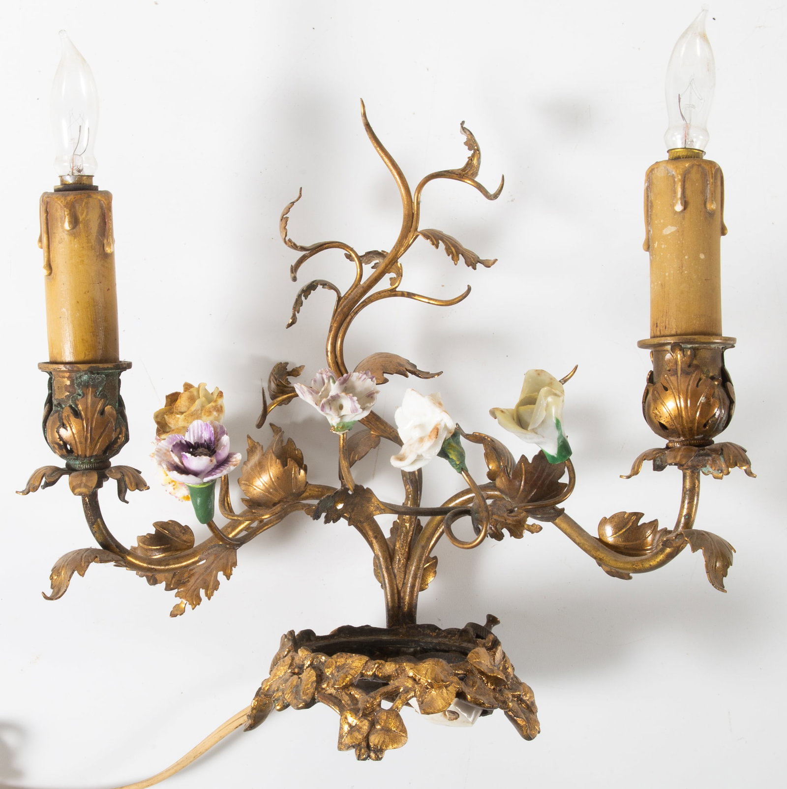 DECORATIVE FLORAL SCONCES - 3