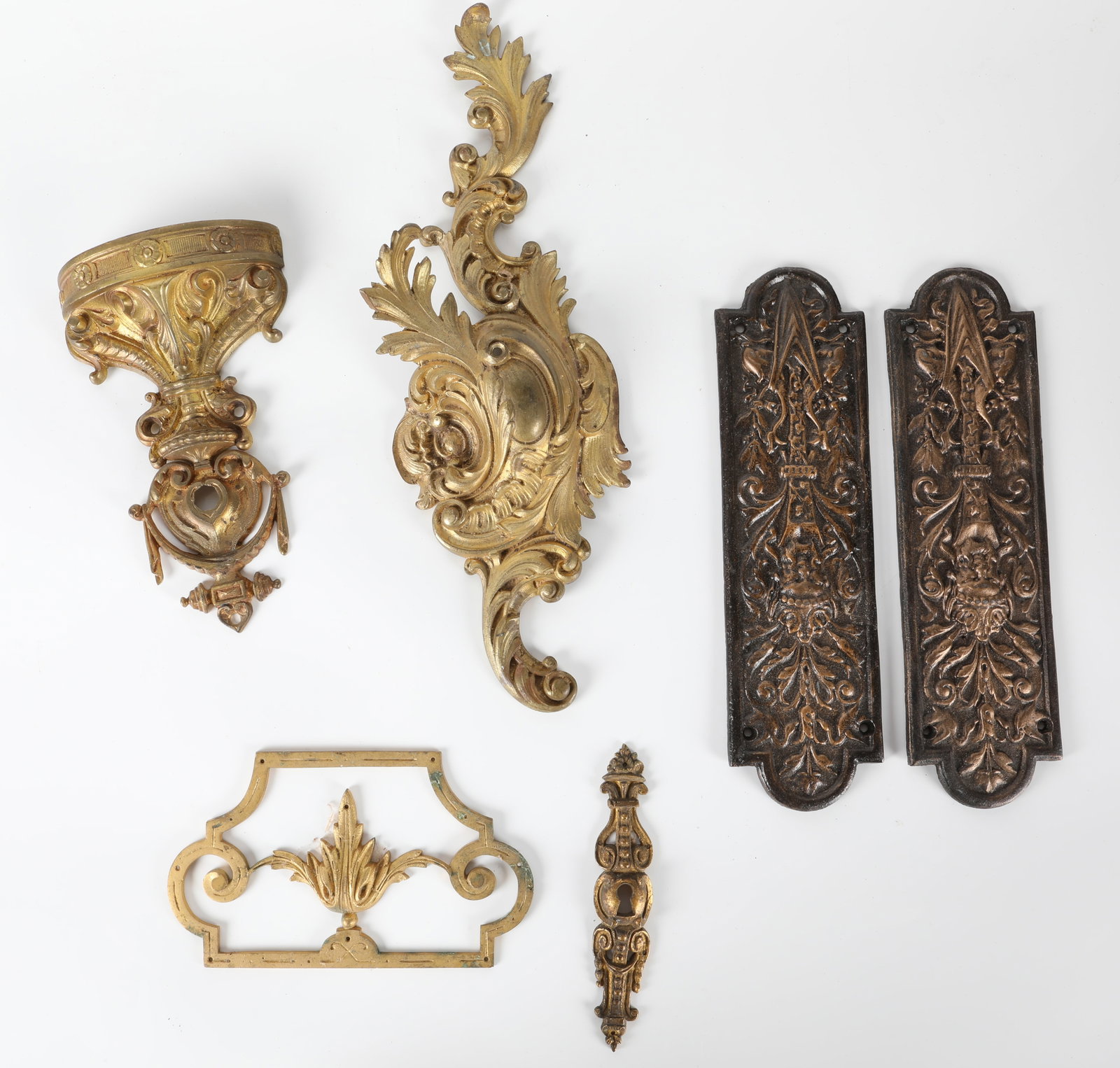 ORMOLU FRAGMENTS: Mostly flat trim, some plaques and corners, various sizes, F-G