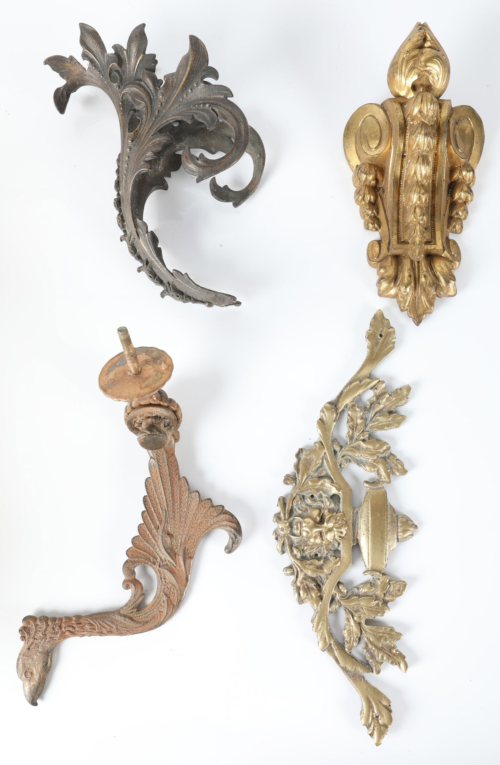 ORMOLU FRAGMENTS: Corners, hooks, etc., various sizes, F-G