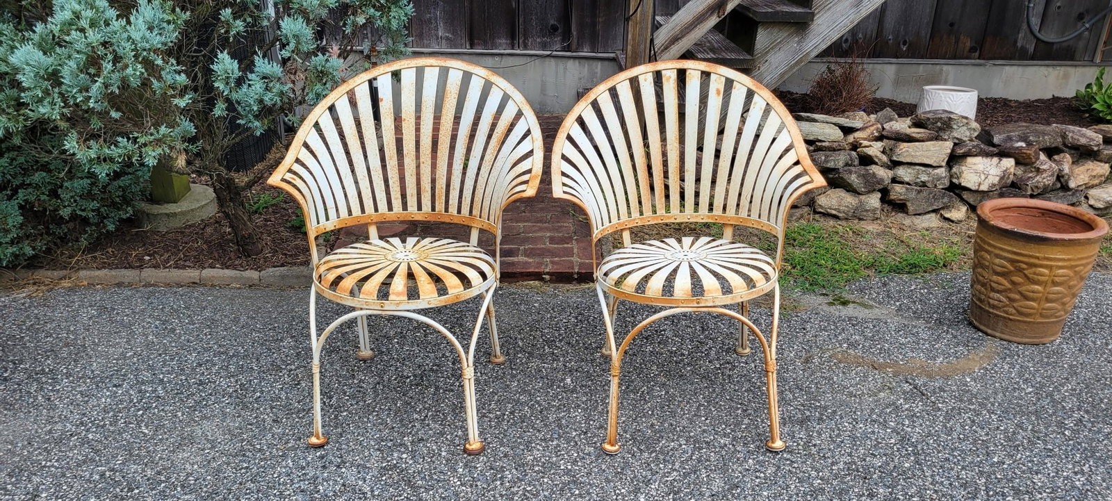 (2) METAL CHAIRS: White, H-33 3/4"xW-18", needs repainting, G