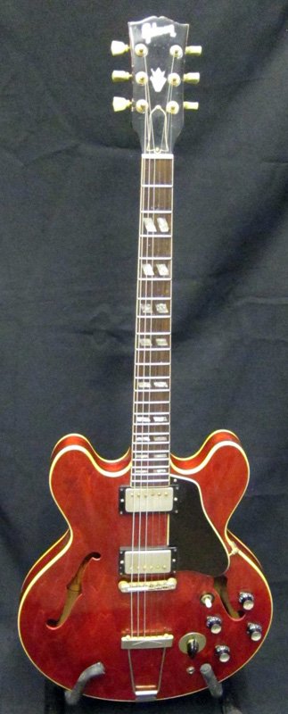 GIBSON GUITAR - ELECTRIC: Paper label "ES 345 (9) TBC" and "#810739"; six string; wood body; normal wear; L-41 1/2", G-VG