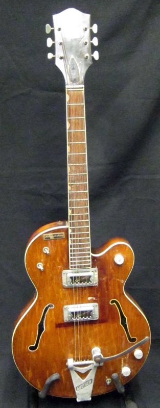 GRETSCH CHET ATKINS TENNESSEAN MODEL ELECTRIC GUITAR: Neck wear; back sanded; split; a lot of corrosion, rust; L-43", P-F