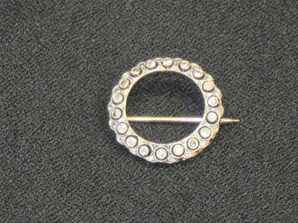 DIAMOND CIRCLE PIN (1 of 1)