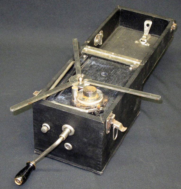 KAMERAPHONE PHONOGRAPH (1 of 1)