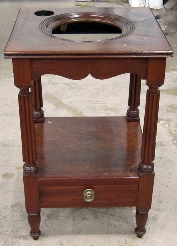 BALTIMORE SHERATON WASH STAND (1 of 1)