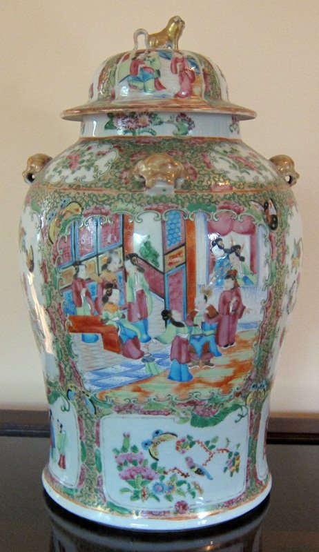 ROSE MEDALLION LIDDED URN (1 of 1)