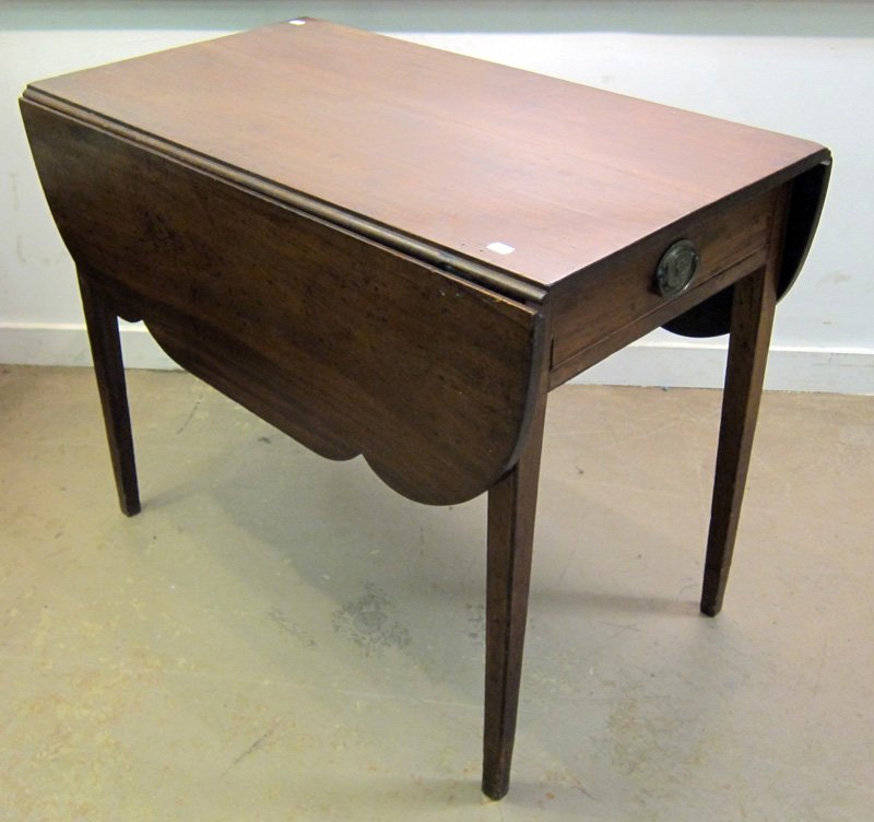 COUNTRY HEPPLEWHITE DROP LEAF TABLE (1 of 1)