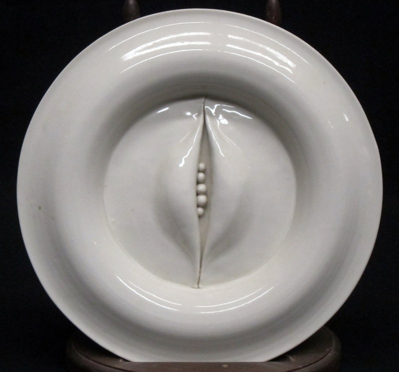 PEA POD PLATE (1 of 1)