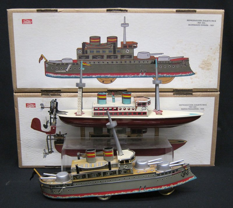 PAYA BOATS: Litho tin; mechanical; working; original boxes; (1) missing small stack; L-16", VG-EX