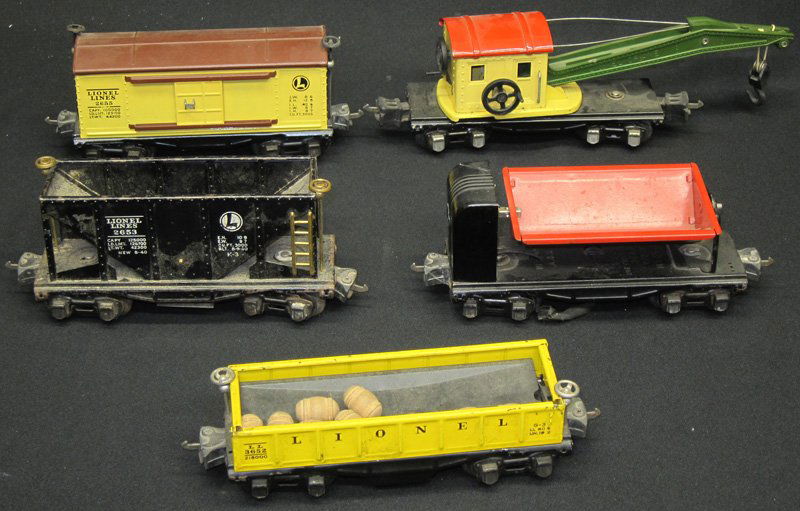 LIONEL TIN PLATE CARS (5) (1 of 1)