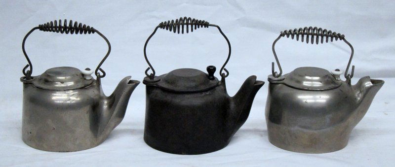MINIATURE KETTLES (3) (1 of 1)