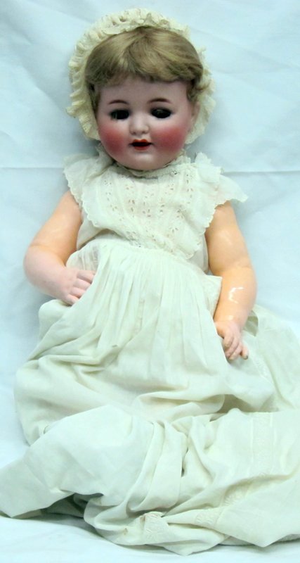 SIMON & HALBIG MECHANICAL CHARACTER BABY (1 of 1)