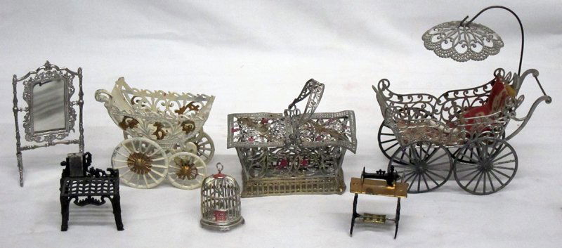 DOLL HOUSE ACCESSORIES (7) (1 of 1)