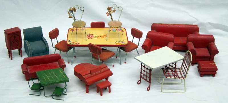 MINIATURE DOLL HOUSE FURNITURE (21 +/-) (1 of 1)