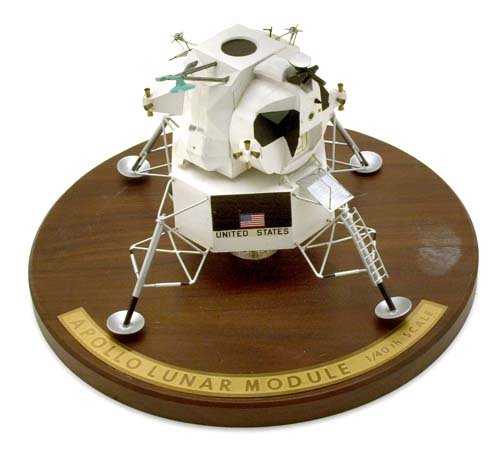 1969 LUNAR LANDER BY PRECISE MODELS, 1:40