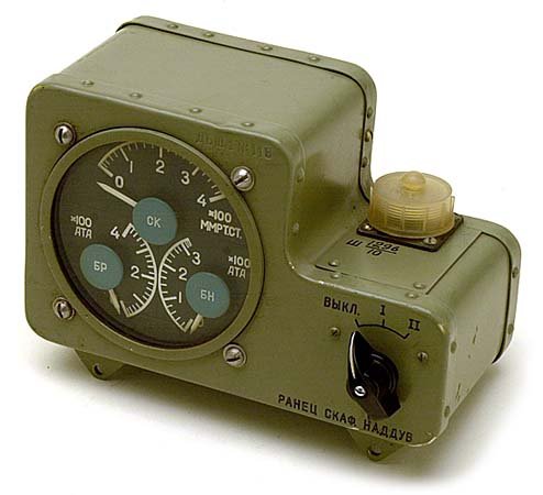 1970s PRESSURE GAUGE