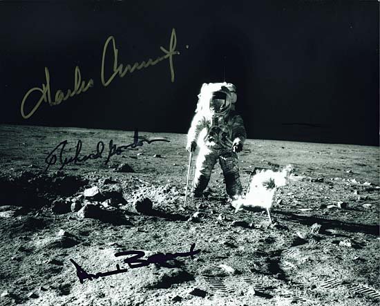 1969 AUTOGRAPHS COMPLETE CREW SIGNED PHOTO