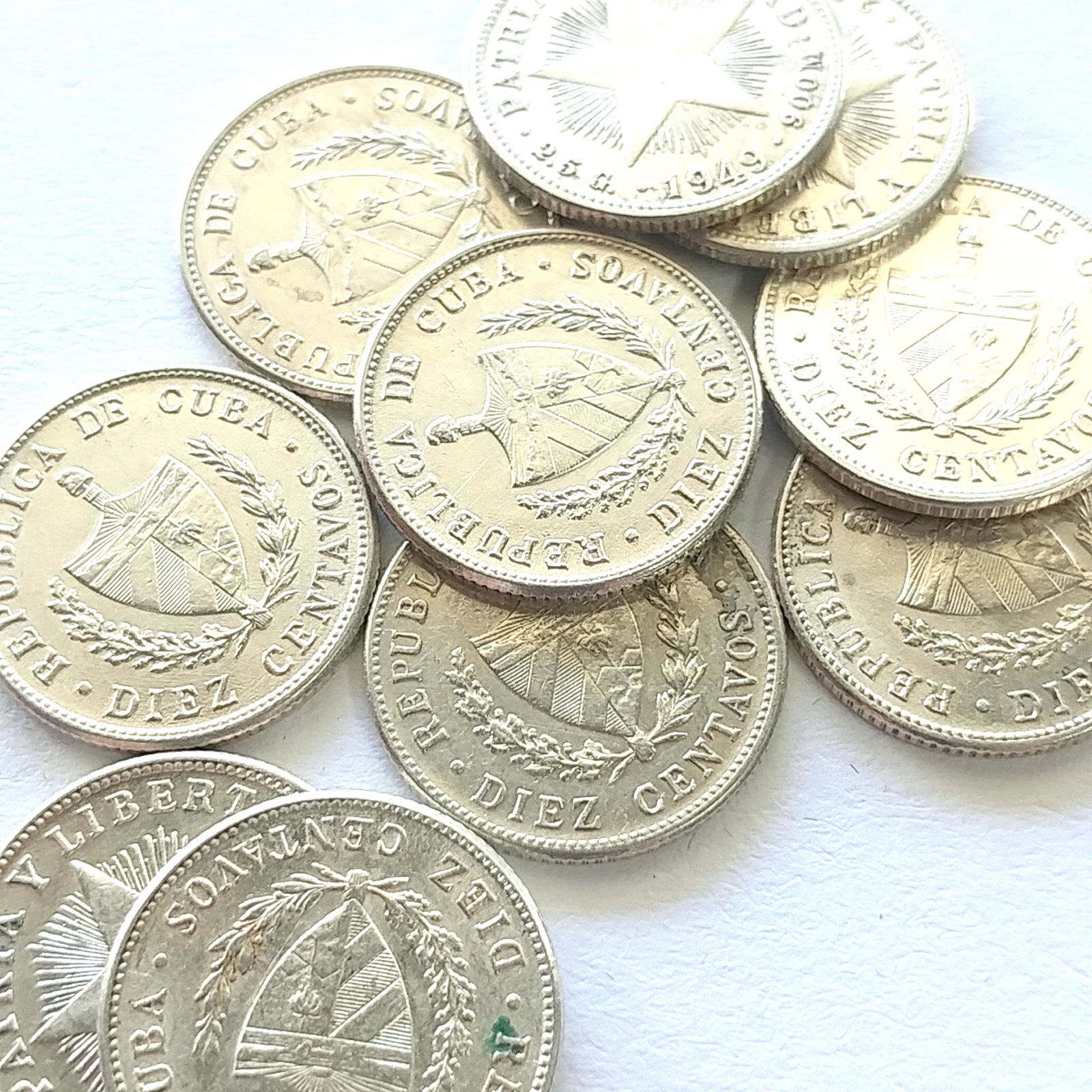 10 count 1948-49 Cuba 10 Centavos Unc. (1 of 3)