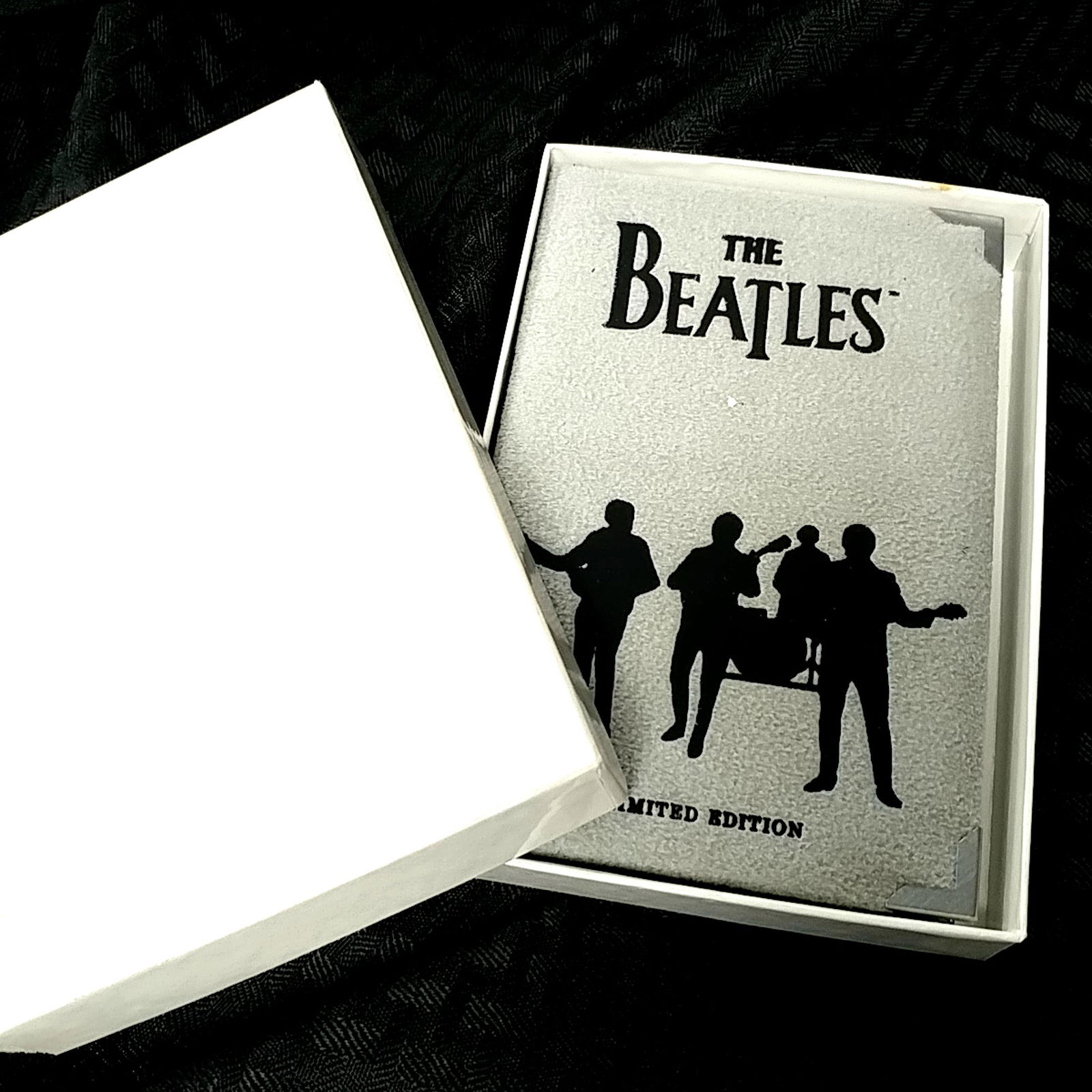 The BEATLES White ALBUM 1991 999 COIN Case/COA (1 of 7)