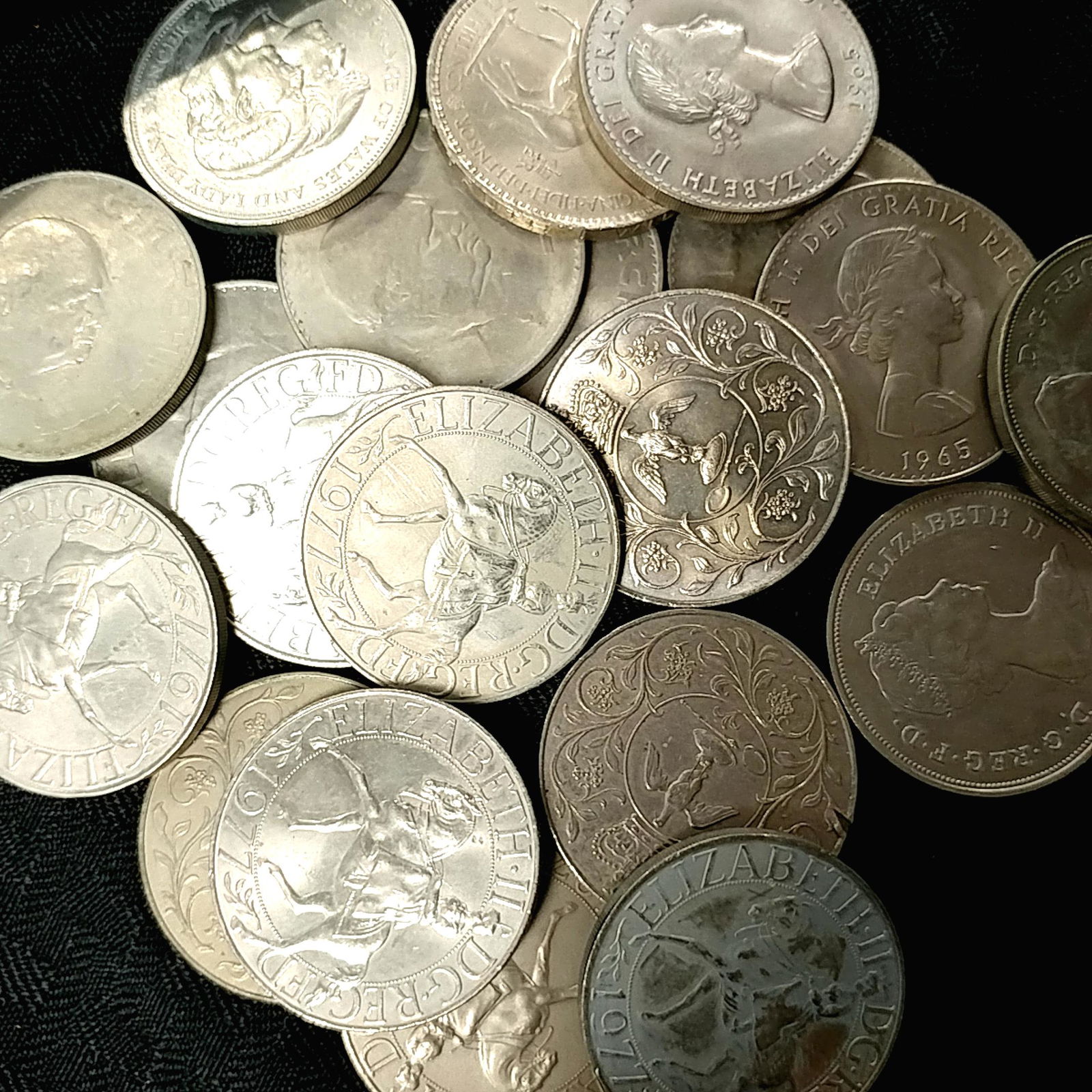 Great Britain Large Crowns 20 Mixed (1 of 3)