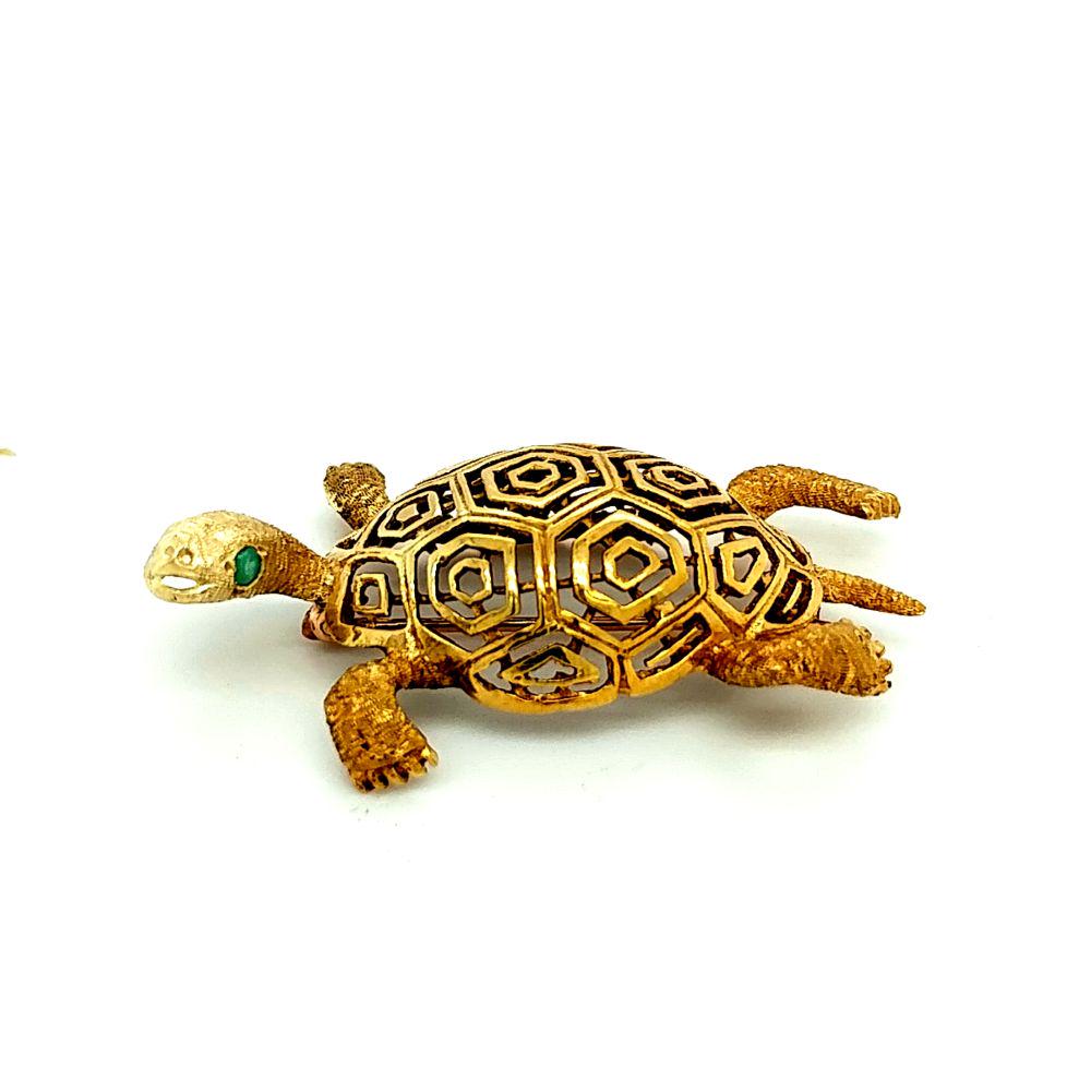 Signed 18K Yellow Gold Turtle Brooch (1 of 4)