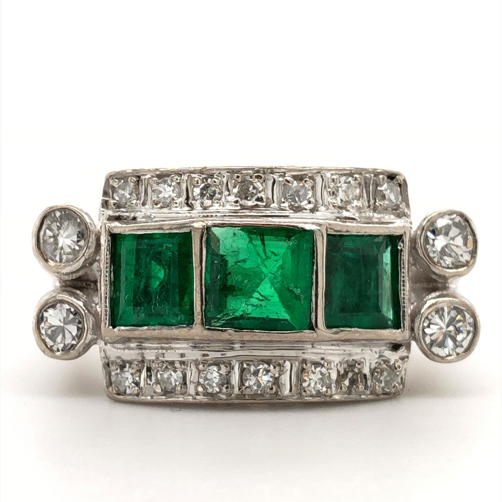 Emerald and Diamond Ring 18K (1 of 4)