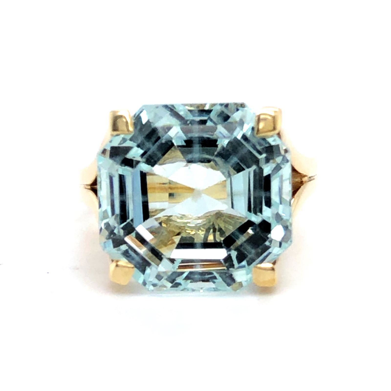 Genuine Aquamarine Solitaire Ring (1 of 9)