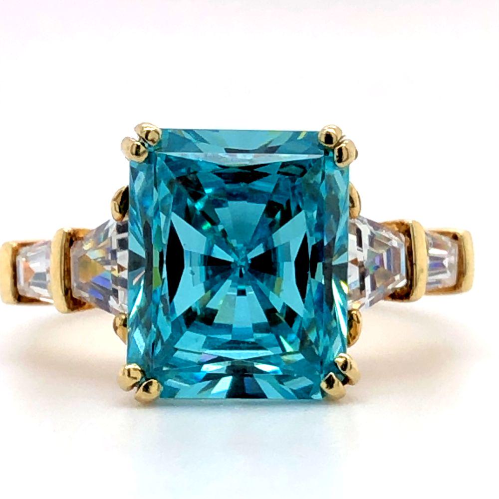 Cubic Zirconia Ring Yellow Gold (1 of 3)