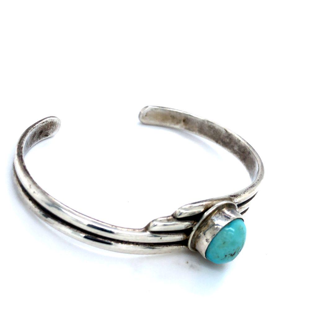 Vintage Navajo Castle Dome Turquoise Cuff Signed: Vintage Circa 1980 's Navajo Castle Dome Turquoise Cuff sterling silver 1 castle dome stone 6 " adjustable handmade Signed Fredrick Chavez mint condition