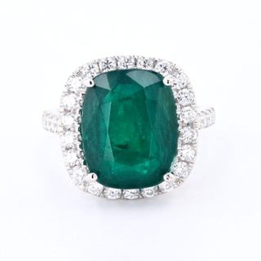Timeless Classic Emerald & Diamond Ring (1 of 4)