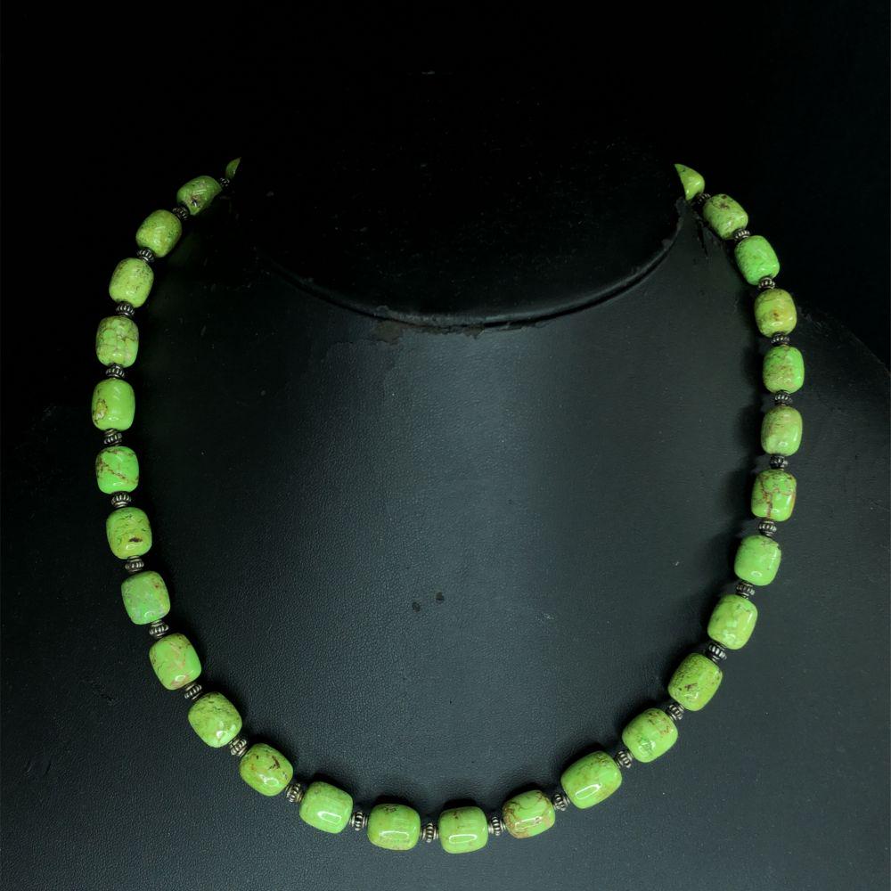 Navajo Gaspeite Sterling Silver Necklace (1 of 4)