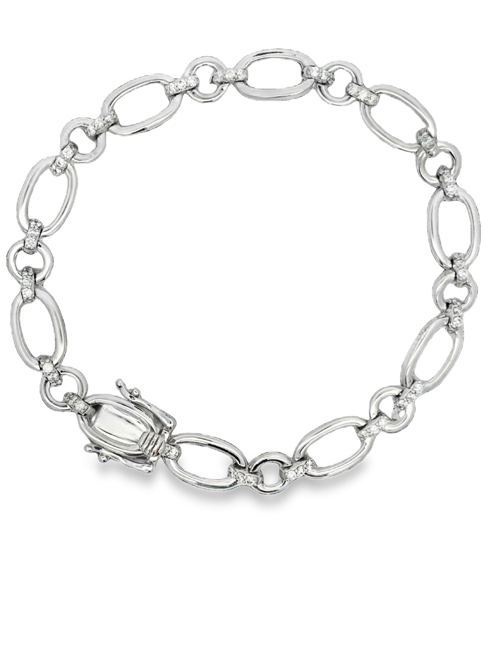 Diamond Fashion Bracelet: GS6259/8-MOSS This exquisite Diamond Fashion Bracelet is a sophisticated statement piece, blending timeless elegance with contemporary design. Crafted in 14K Gold, the bracelet features