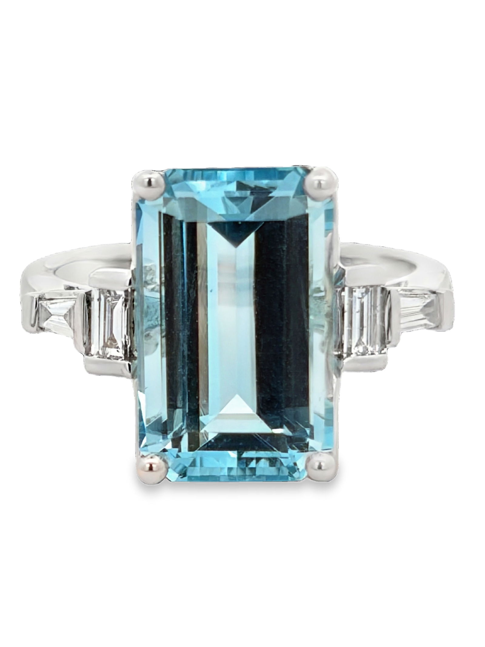 18K Aquamarine & Diamond Ring (1 of 4)