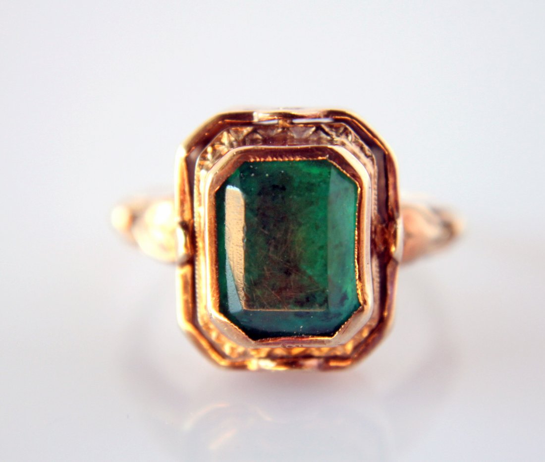 10k Yellow Gold,emerald and Cameo Flip Ring (1 of 3)