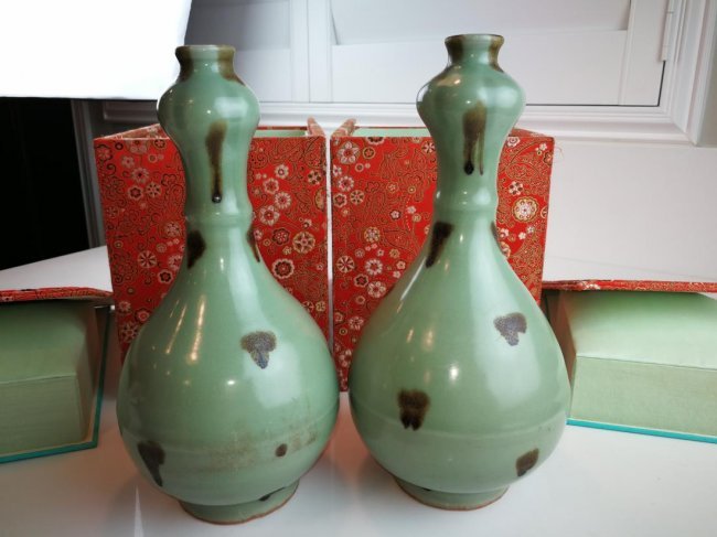 Pair of Ancient Chinese Porcelain Bottles (1 of 10)