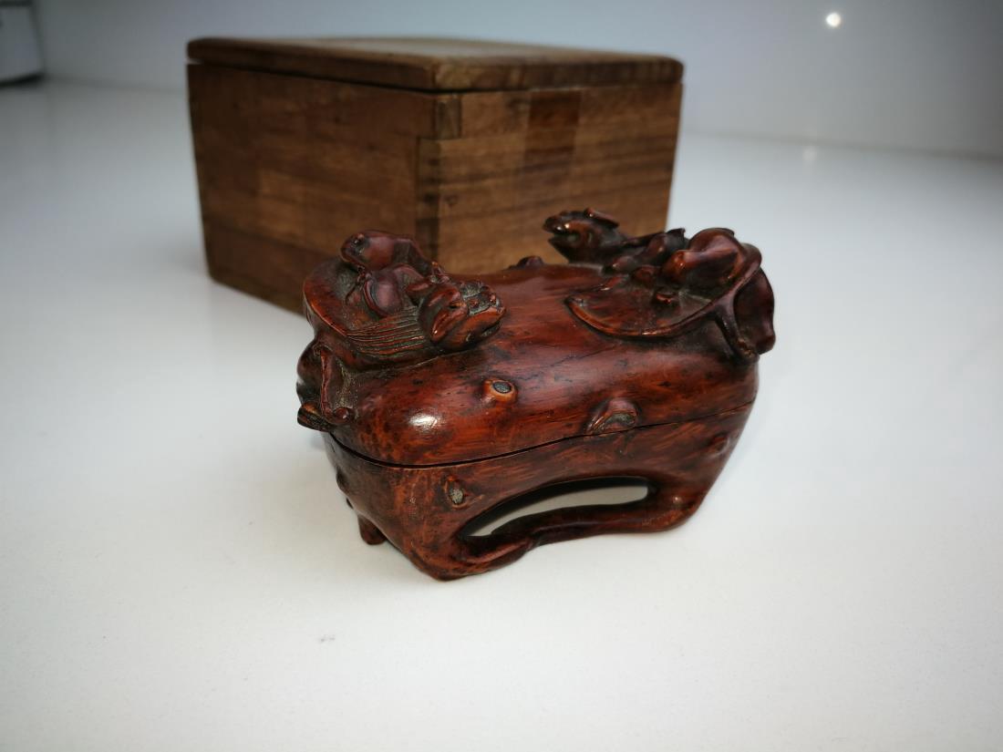 Rare Antique Chinese Bamboo Carving Incense Box: Rare Chinese Bamboo Carving Incense Box with the image of two dragons play ball. Private Collections from Japan. 2 3/4 x 2 x 1 3/4 inches.