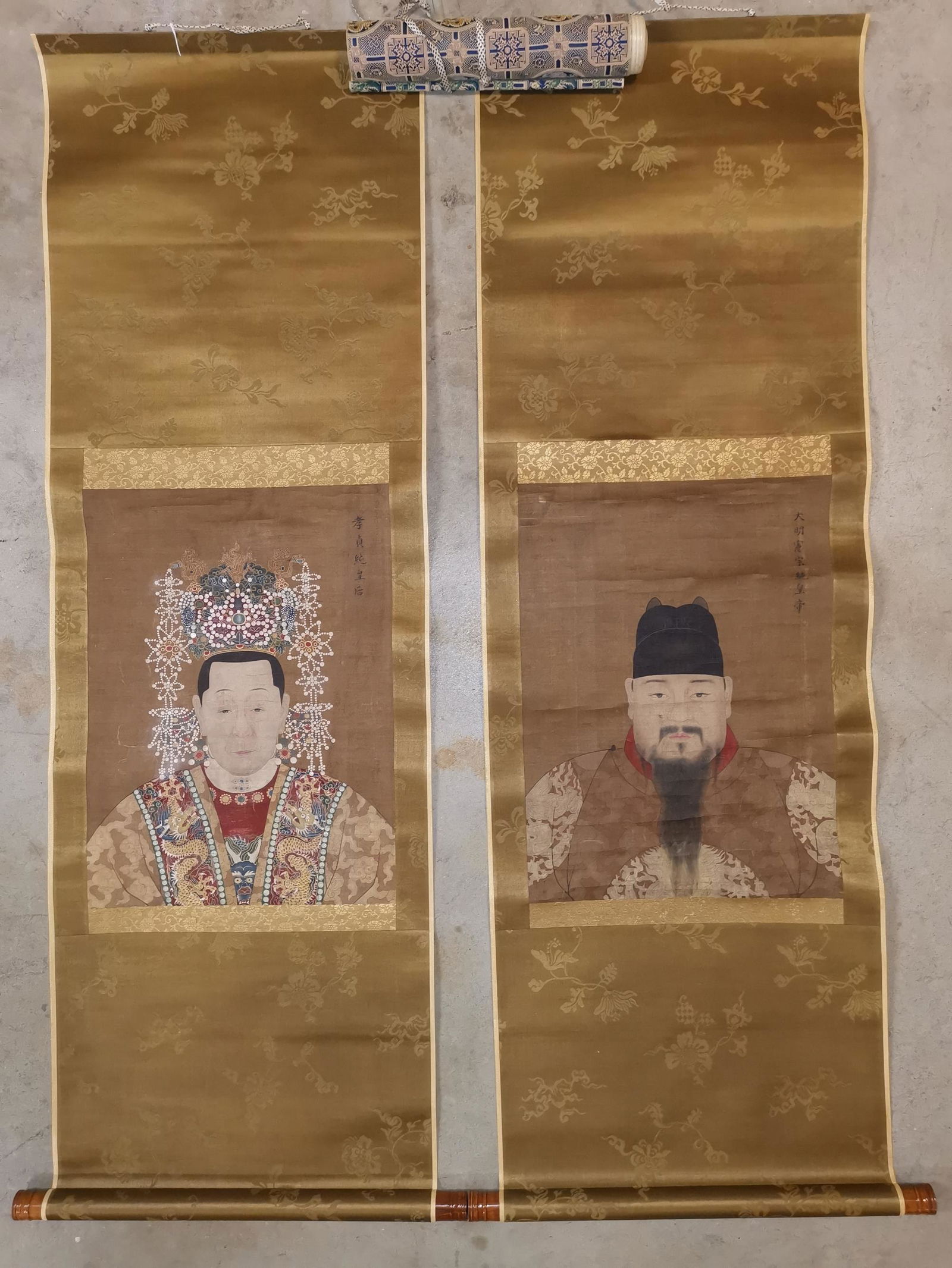 TWO MING DYNASTY CHENGHUA EMPEROREMPRESS PICTURES (1 of 15)