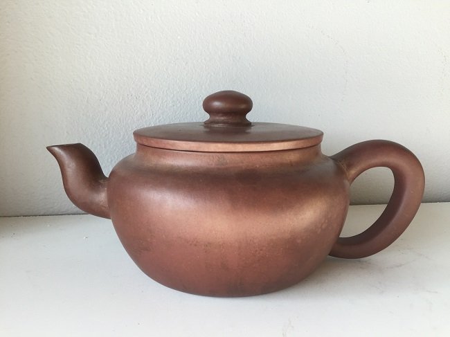 Huge Chinese Yixing Zisha Teapot (1 of 10)