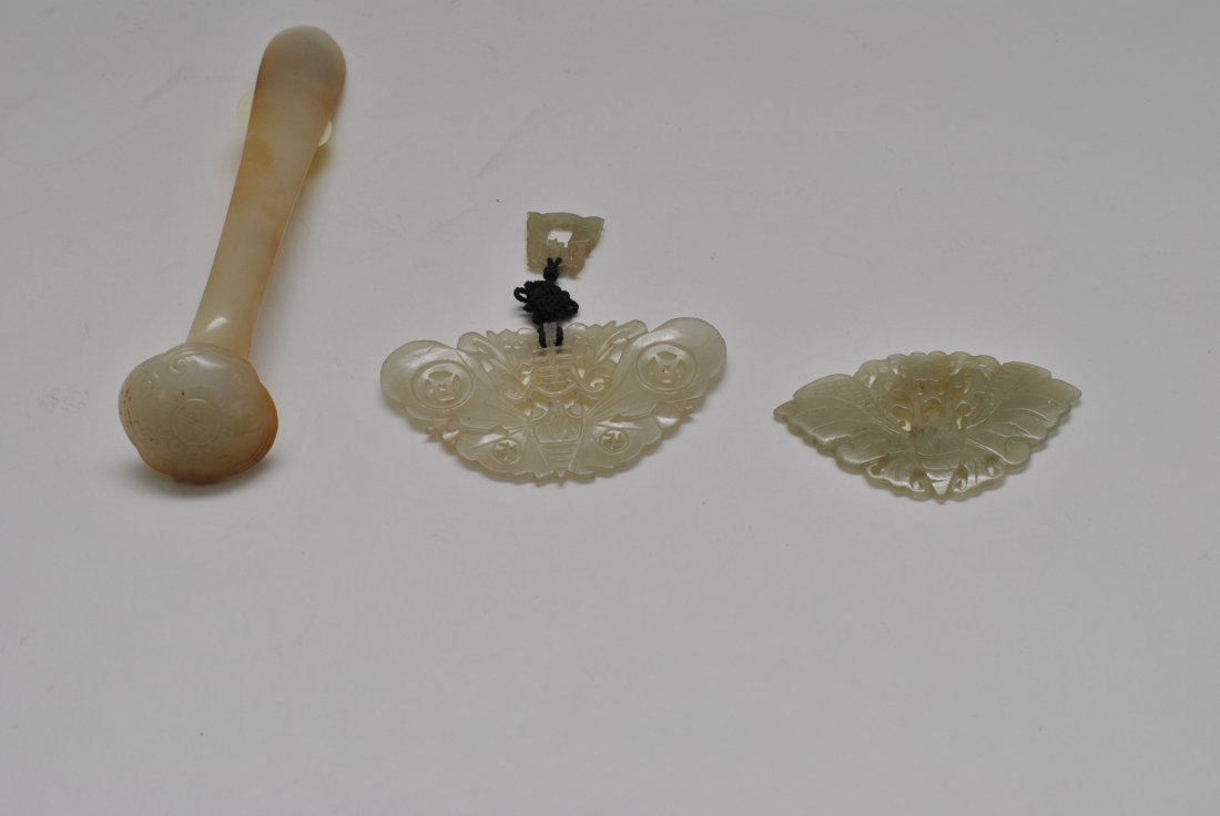 THREE CHINESE JADE LOTS (1 of 4)