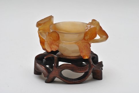 CARVED CHINESE AGATE CUP WITH STAND (1 of 3)