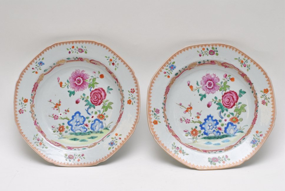 TWO CHINESE EXPORT PORCELAIN LOTS (1 of 6)