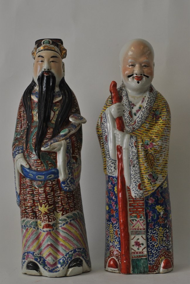 TWO VINTAGE LAGER CHINESE PORCELAIN FIGURES (1 of 6)