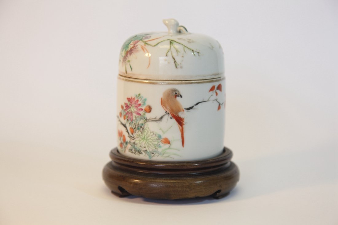 Chinese Porcelain cup with stand (1 of 7)