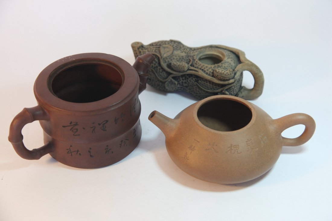 Three chinese yixing  zisha teapot without cove (1 of 5)
