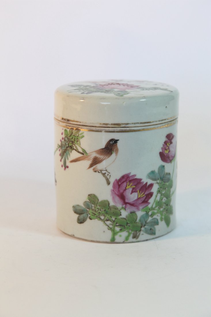 Chinese Porcelain box (1 of 6)