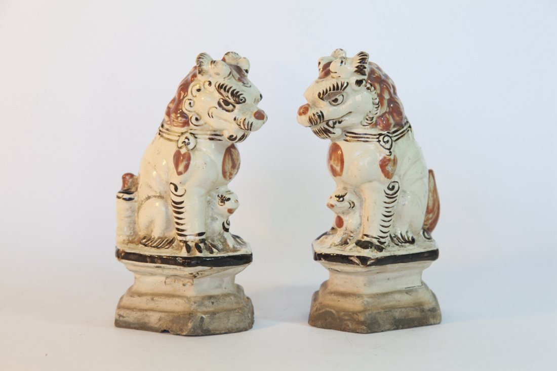 Chinese ceramic lion pair (1 of 6)