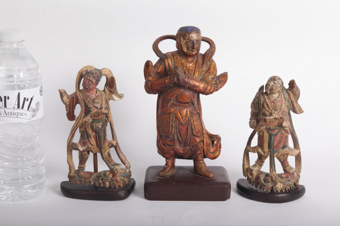 Chinese wood carved lot (1 of 3)