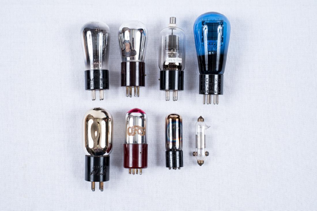 8 Assorted Tubes incl Arcturus & RCA (1 of 1)