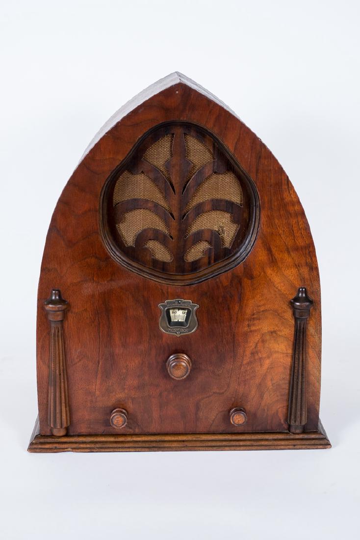 1930 Zaney-Gill Music Box Model 2445 (1 of 4)